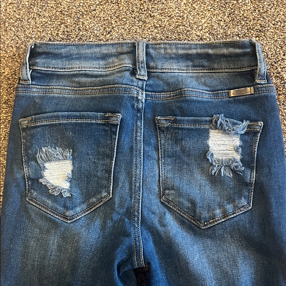 KanCan Distressed Ankle Jeans in Blue